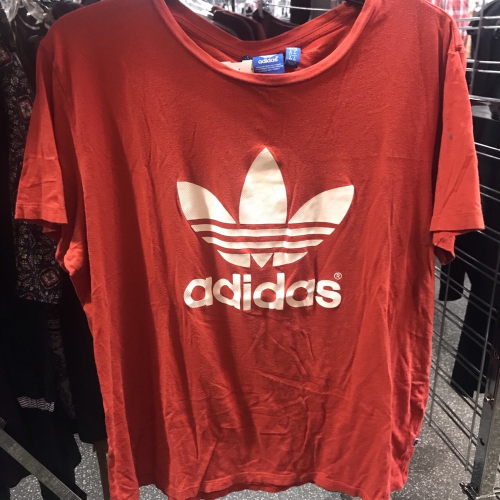 Large red adidas T-shirt size large worn once